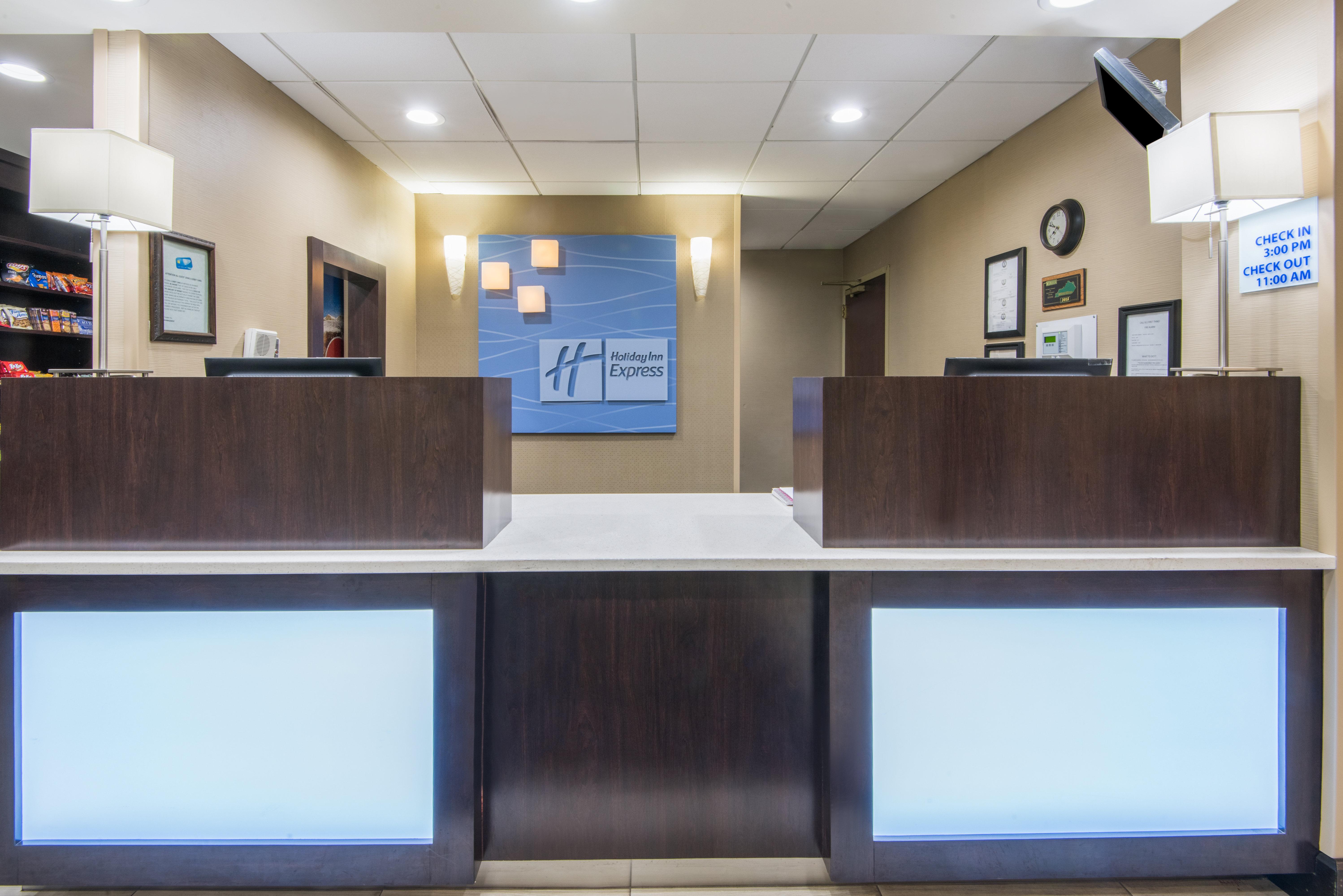 Holiday Inn Express Hotel & Suites Ashland By Ihg Exterior photo