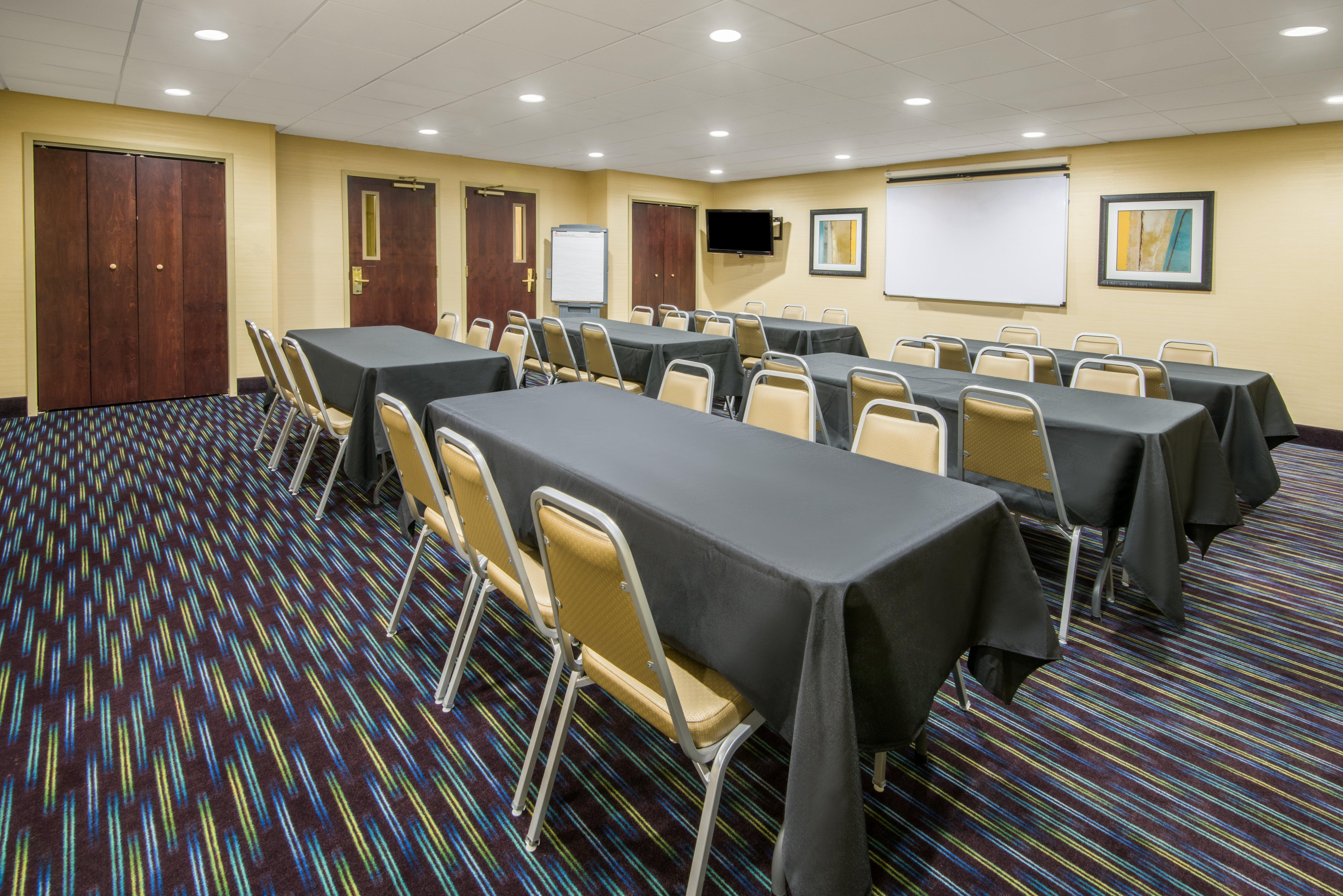 Holiday Inn Express Hotel & Suites Ashland By Ihg Exterior photo